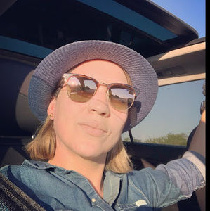 Meet your Posher, Tania